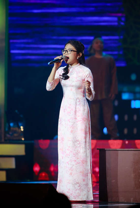 Mỹ Tâm tất bật chạy show sau thông tin mắc chứng ho không thể kiểm soát